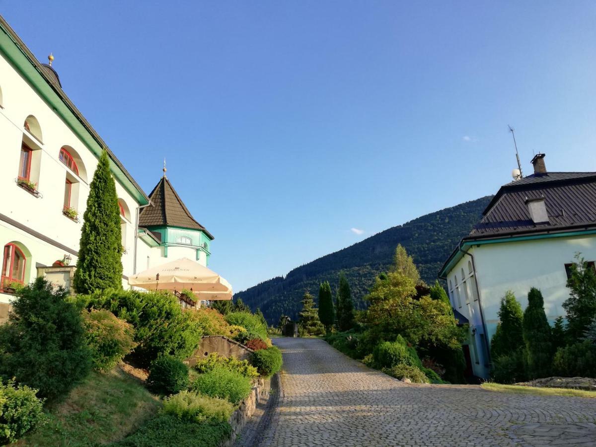 Hotel Zlaty Orel 오스트라비체 외부 사진