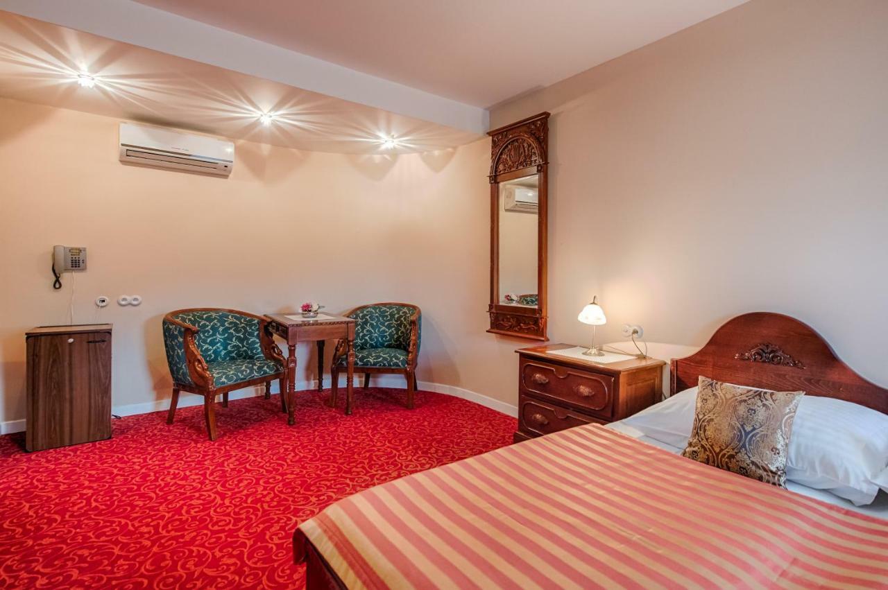 Hotel Zlaty Orel 오스트라비체 외부 사진