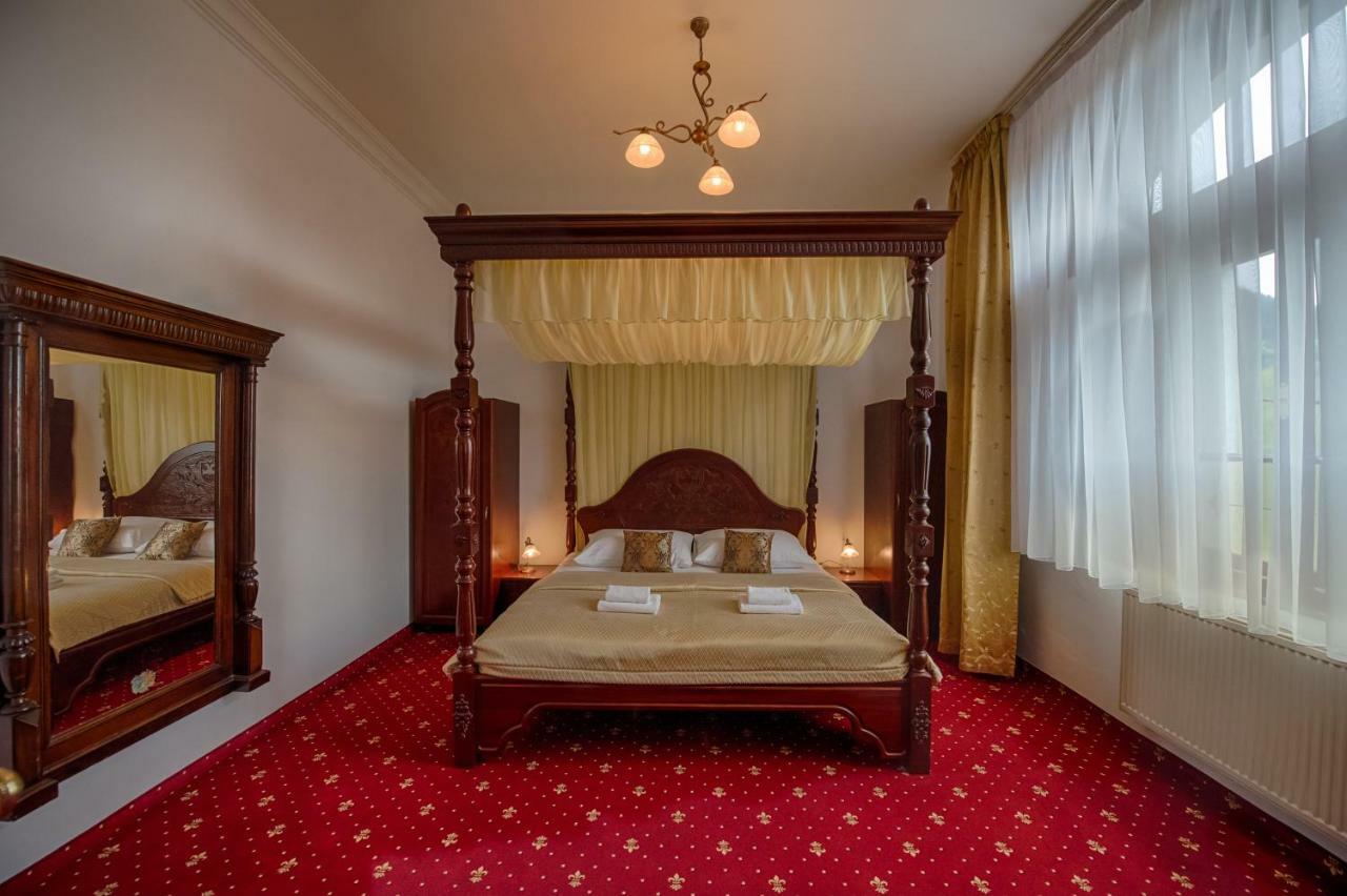 Hotel Zlaty Orel 오스트라비체 외부 사진