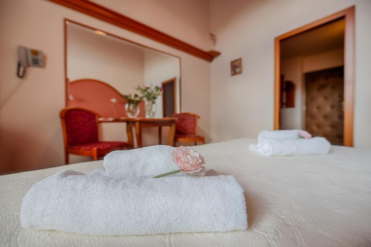 Hotel Zlaty Orel 오스트라비체 외부 사진