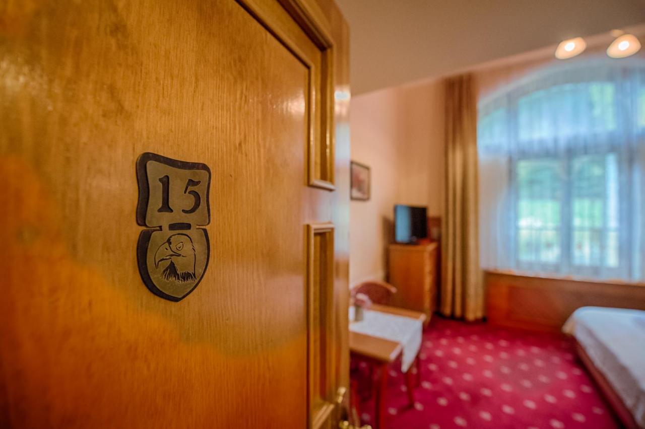 Hotel Zlaty Orel 오스트라비체 외부 사진