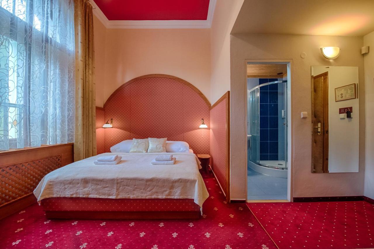 Hotel Zlaty Orel 오스트라비체 외부 사진